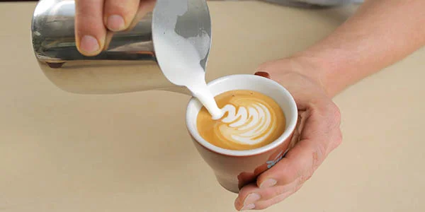 تفاوت لاته آرت و فوم شیر ساده